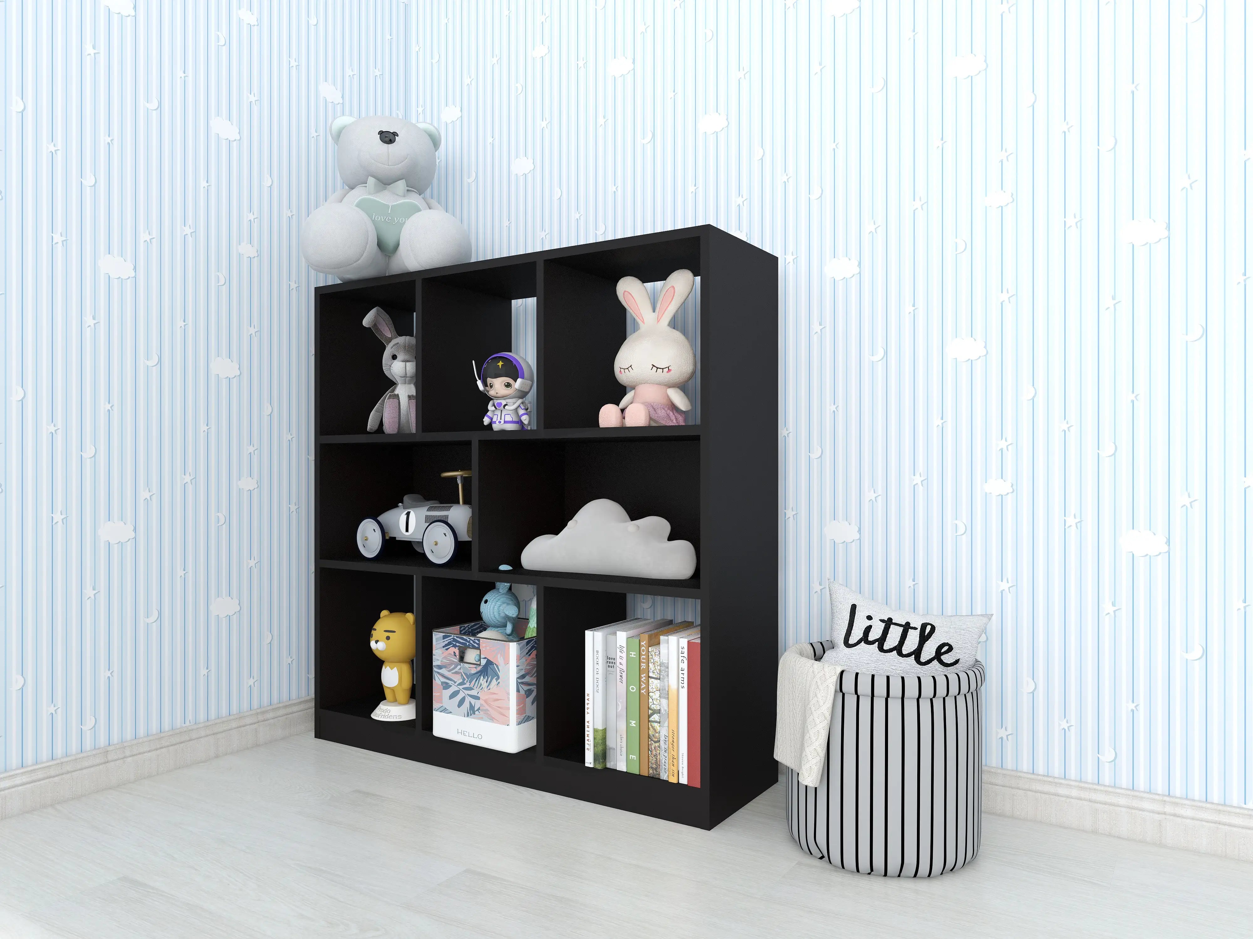 Ein fröhlich gestaltetes Kinderzimmer mit einem Regal und niedlichen Kuscheltieren.