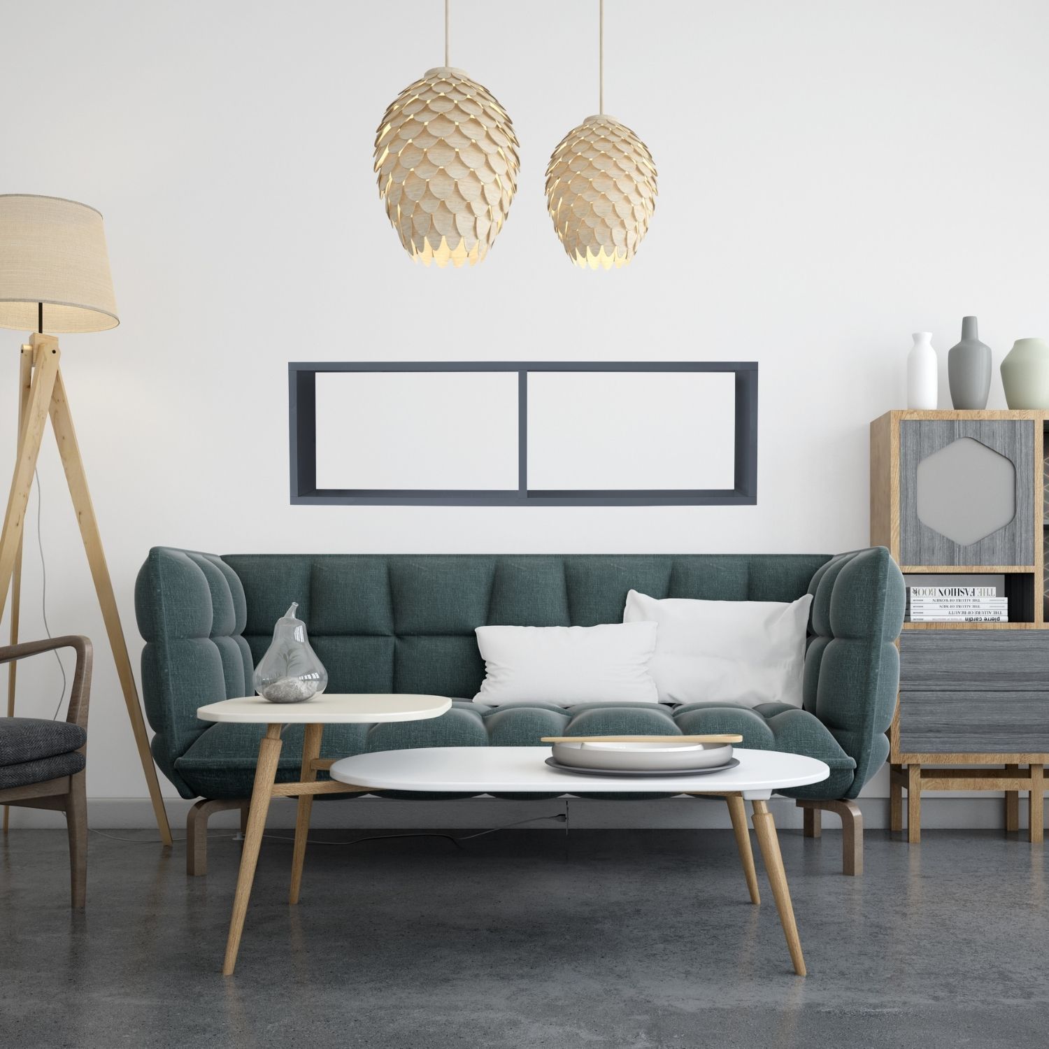 Wandregal COMPACT Anthrazit im Wohnzimmer mit Sofa, Couchtisch, Standlampe, Hängelampe, Kommode mit Deko.